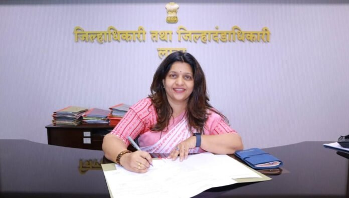 जिल्हाधिकारी वर्षा ठाकूर-घुगे (1)